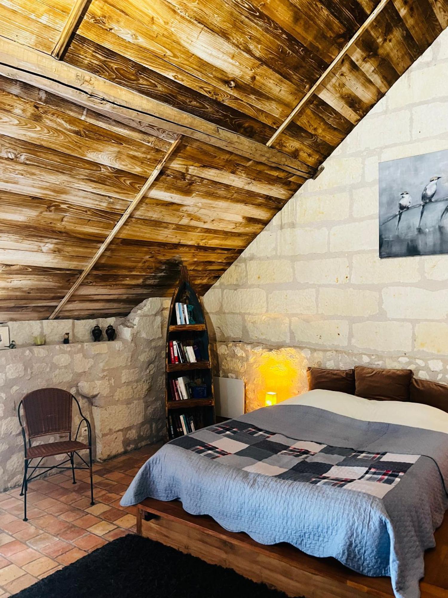 Chateau De La Thibaudiere - Chambre Du Tonneau Allonnes  外观 照片