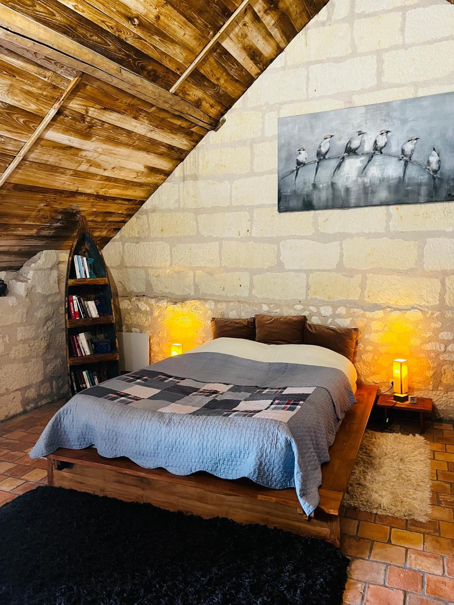 Chateau De La Thibaudiere - Chambre Du Tonneau Allonnes  外观 照片